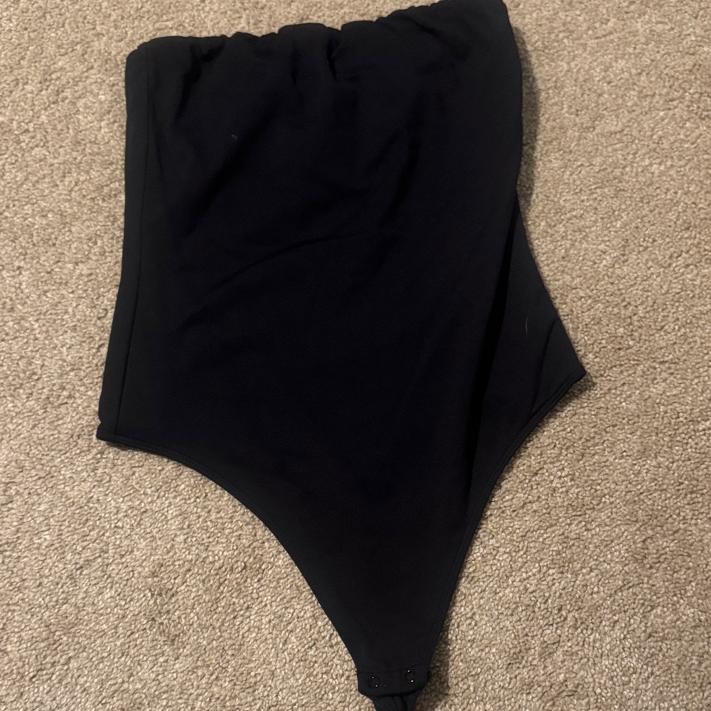 Babaton Midnight Black Top